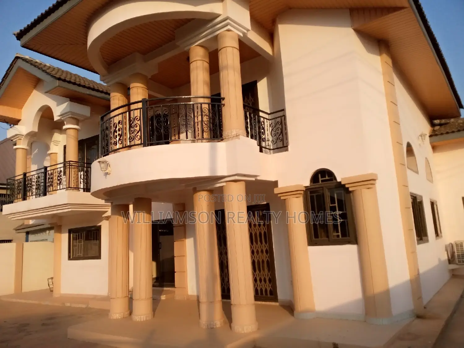 5bdrm House in Hfc Estate, Spintex for rent