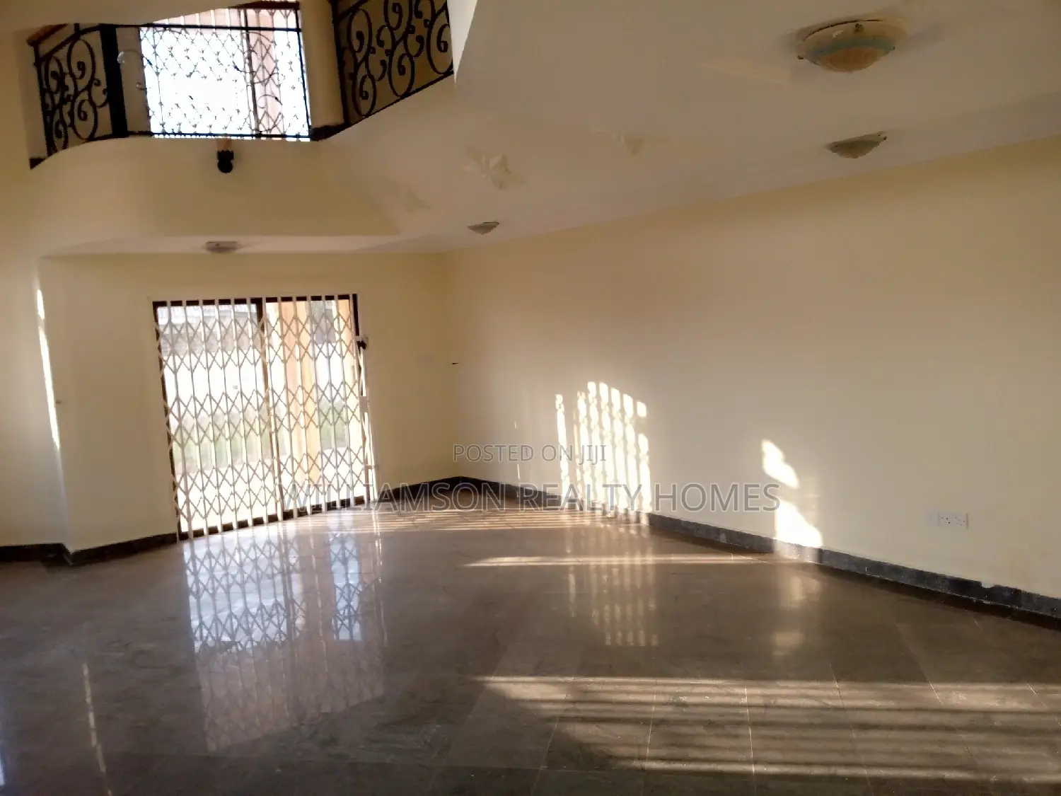 5bdrm House in Hfc Estate, Spintex for rent