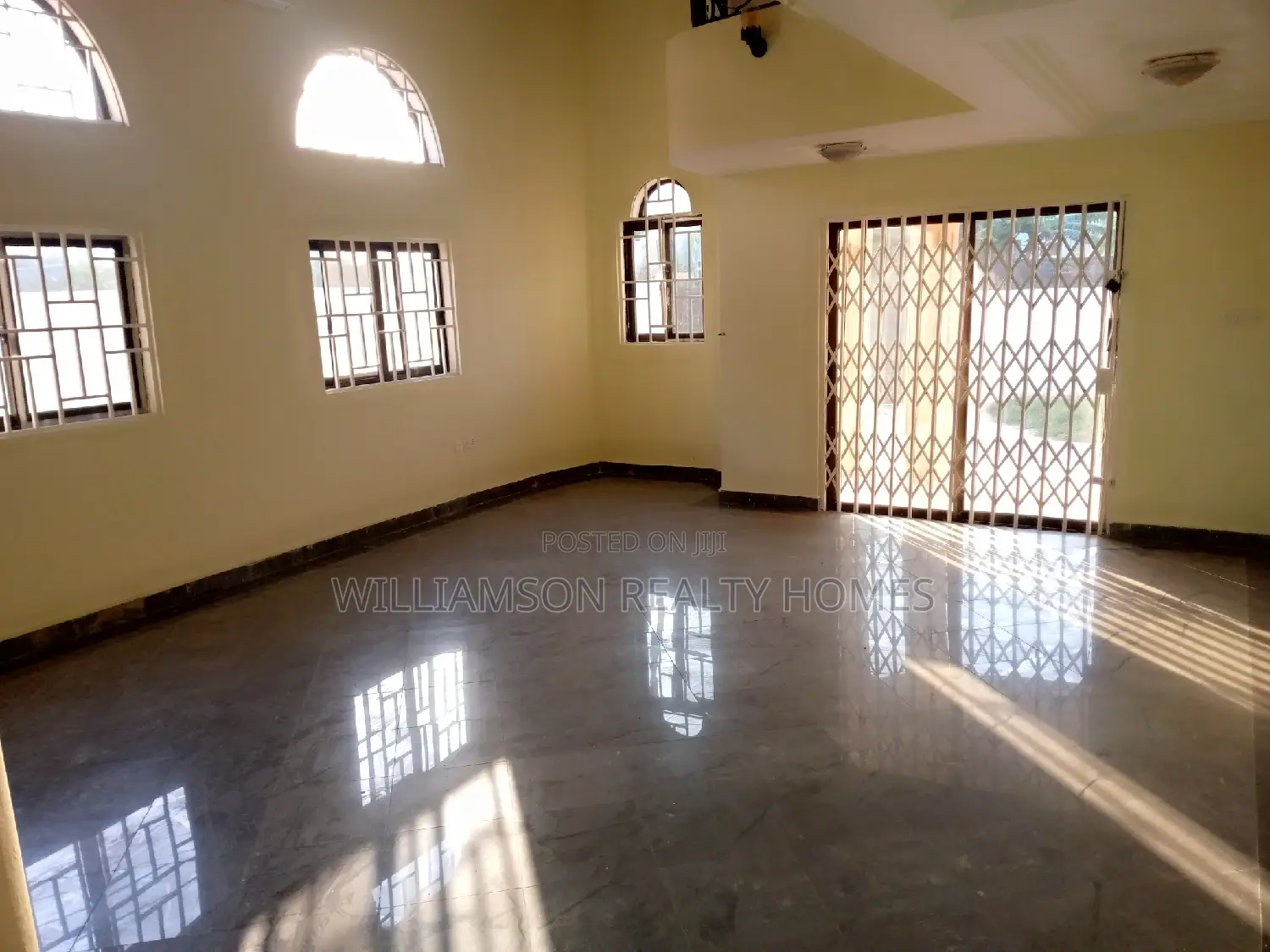 5bdrm House in Hfc Estate, Spintex for rent
