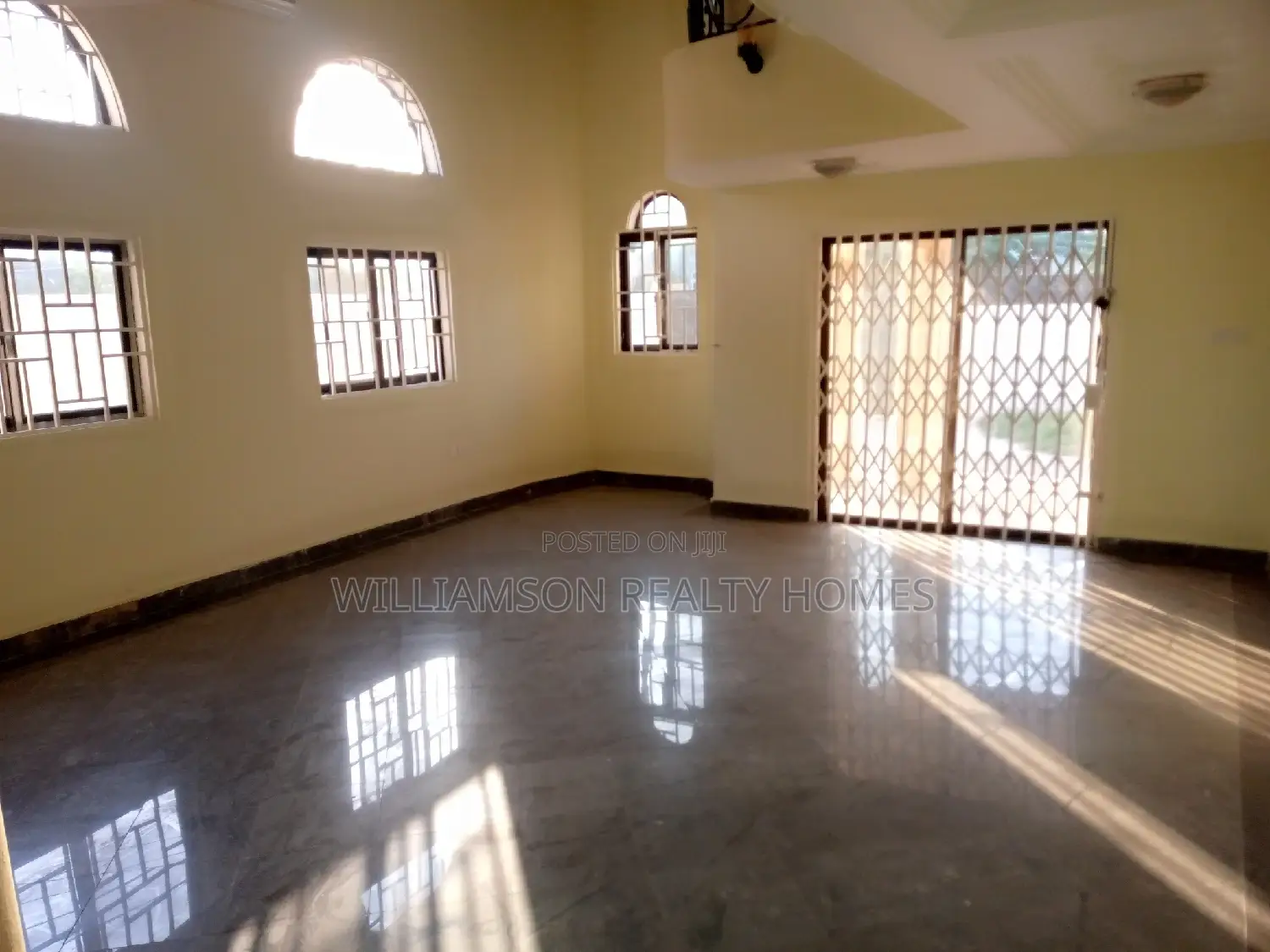 5bdrm House in Hfc Estate, Spintex for rent