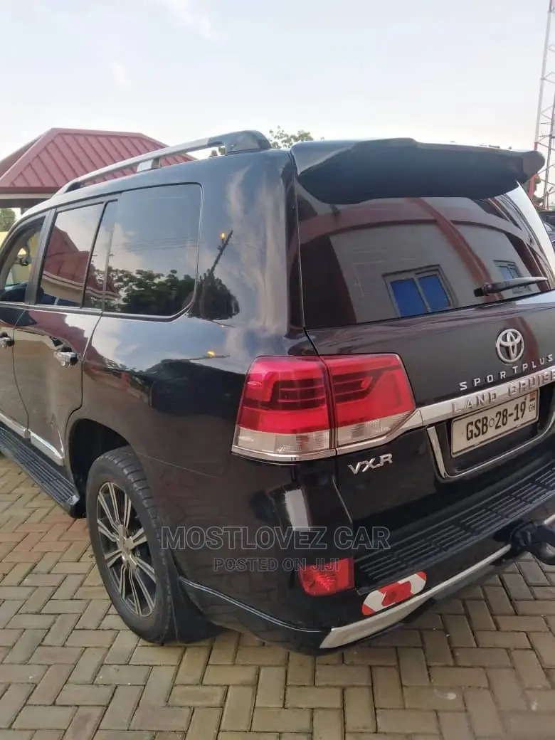 Toyota Landcruisers V8 for Rent in Ghana.Car Rental Services