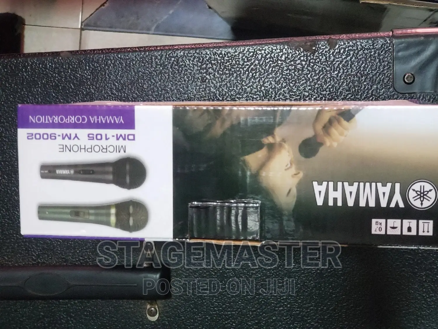 YAMAHA DM -105 Cord Microphone
