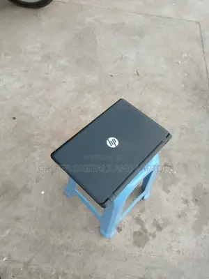 Laptop HP 15-Ra003nia 8GB Intel Core I3 HDD 700GB
