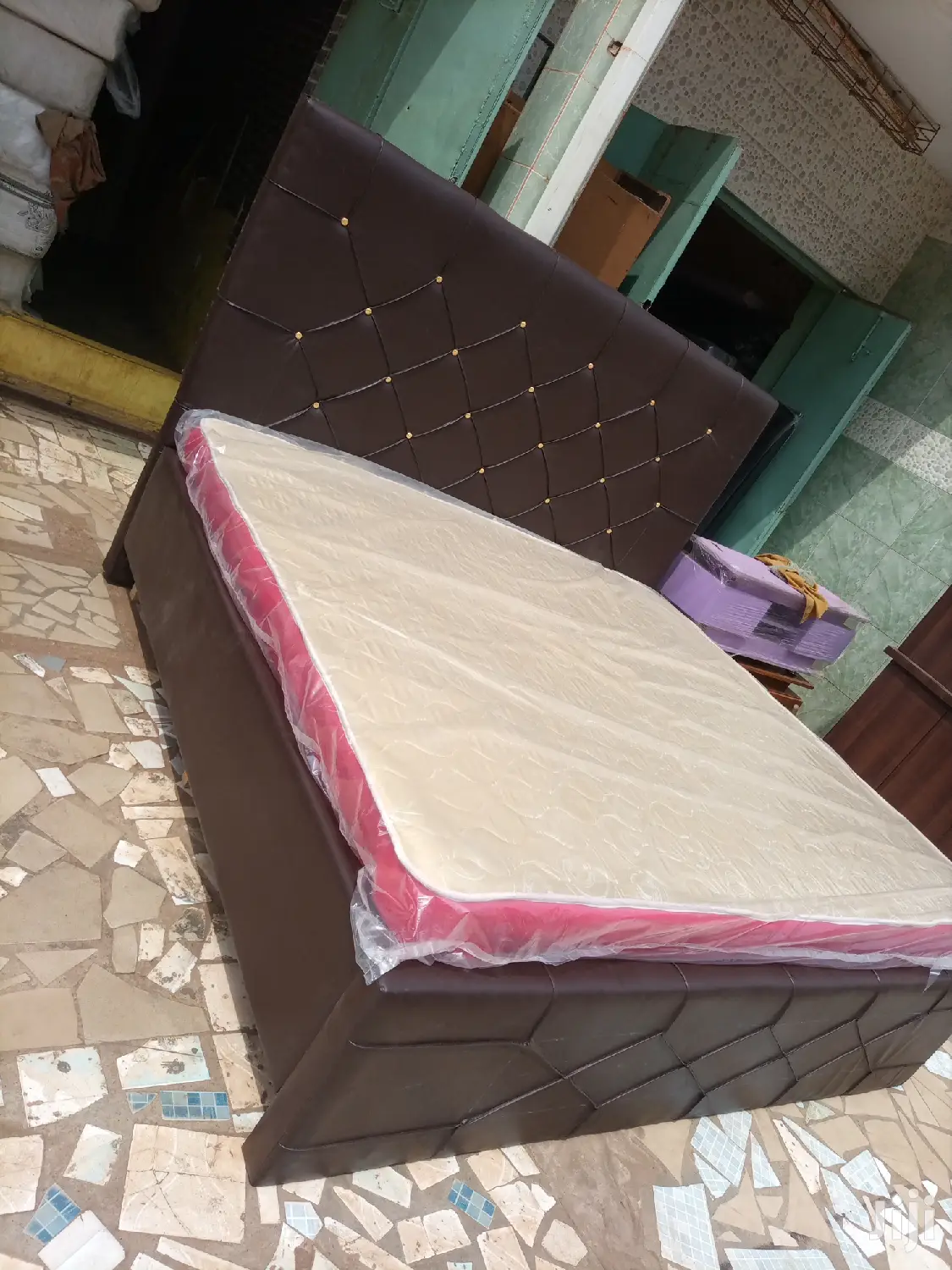 New Cofe Kings Bed With Matress ❤🖤