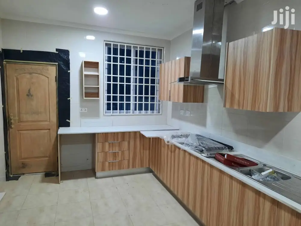 4bdrm House in Bronko Housing, Tema Metropolitan for Sale