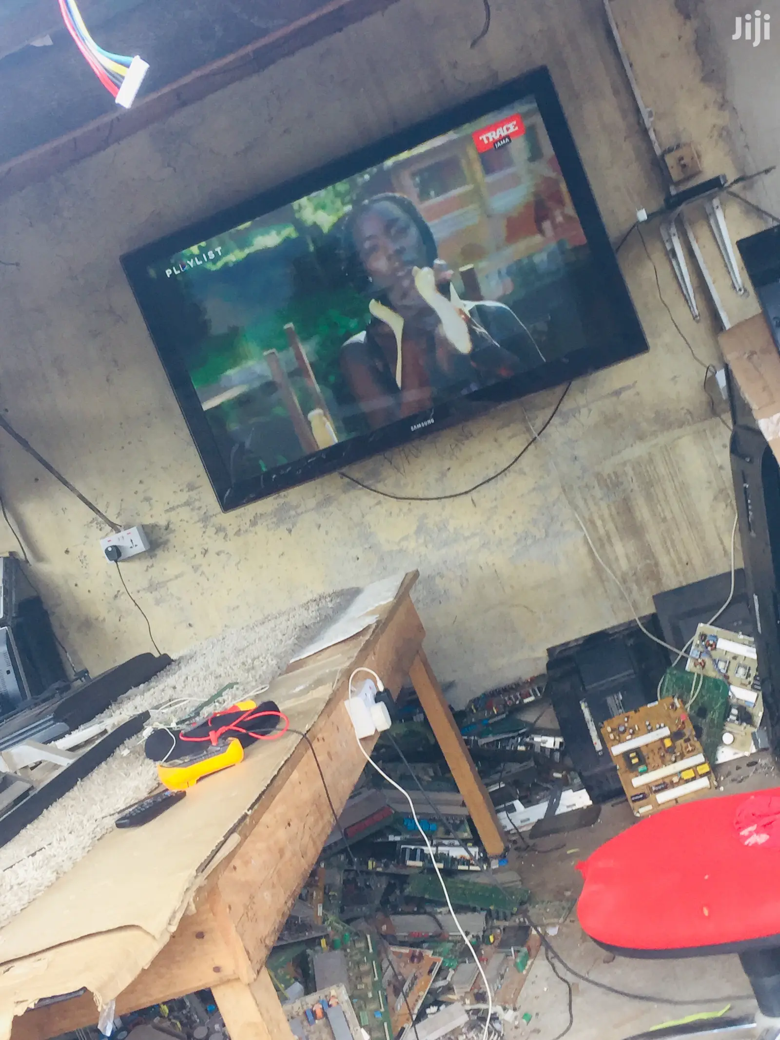 Abu Sony Electronic Engineering: TV Repair? No Problem!.