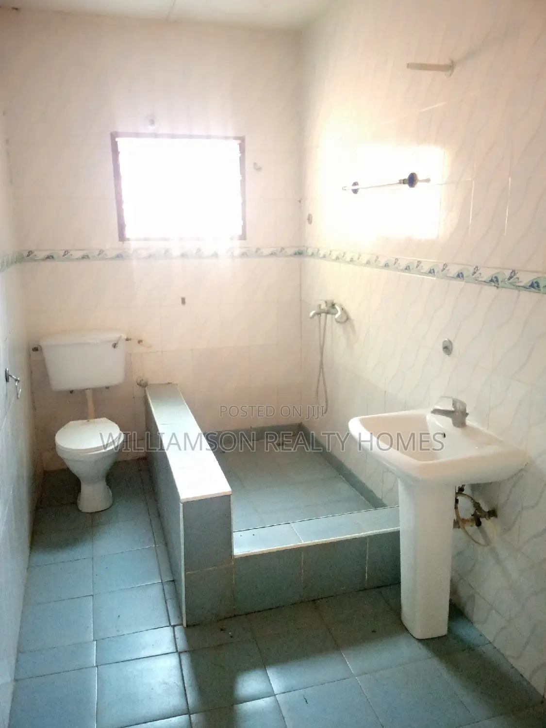 2bdrm Apartment in Hfc Estate, Spintex for rent