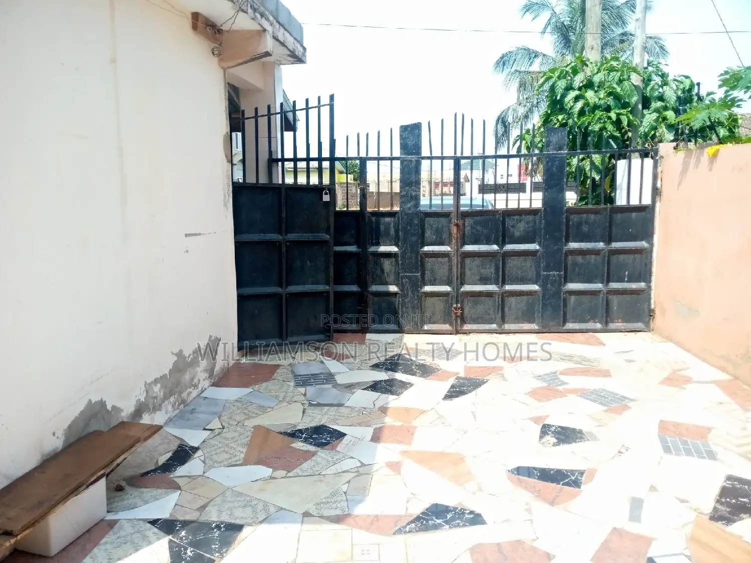 2bdrm Apartment in Hfc Estate, Spintex for rent