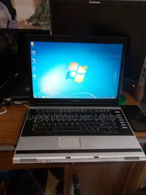Laptop Toshiba dynaEdge DC-100 4GB Intel Core 2 Duo HDD 320GB