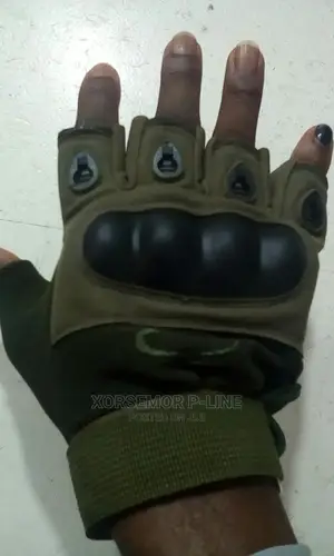 Hand Gloves With Tight Fit