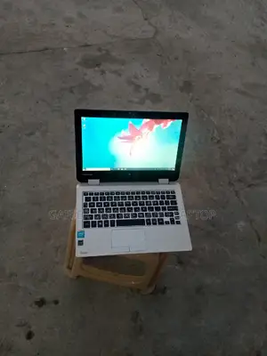 Laptop Toshiba X30 4GB Intel Celeron HDD 320GB