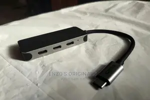 USB-C to 4 Port USB-C Expander or Hub Sitecom Branded.