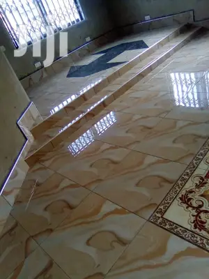 Tiler Tiller