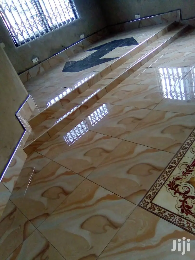 Tiler Tiller