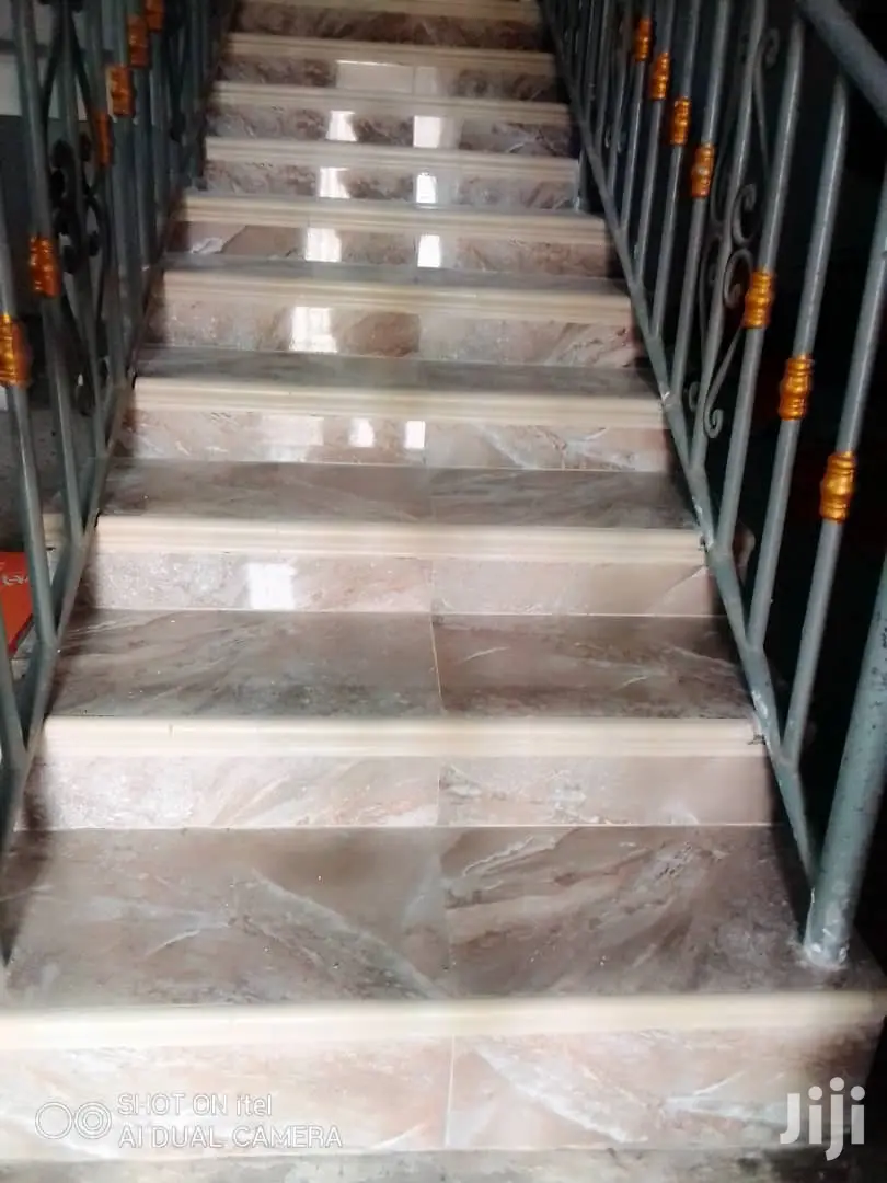 Tiler Tiller