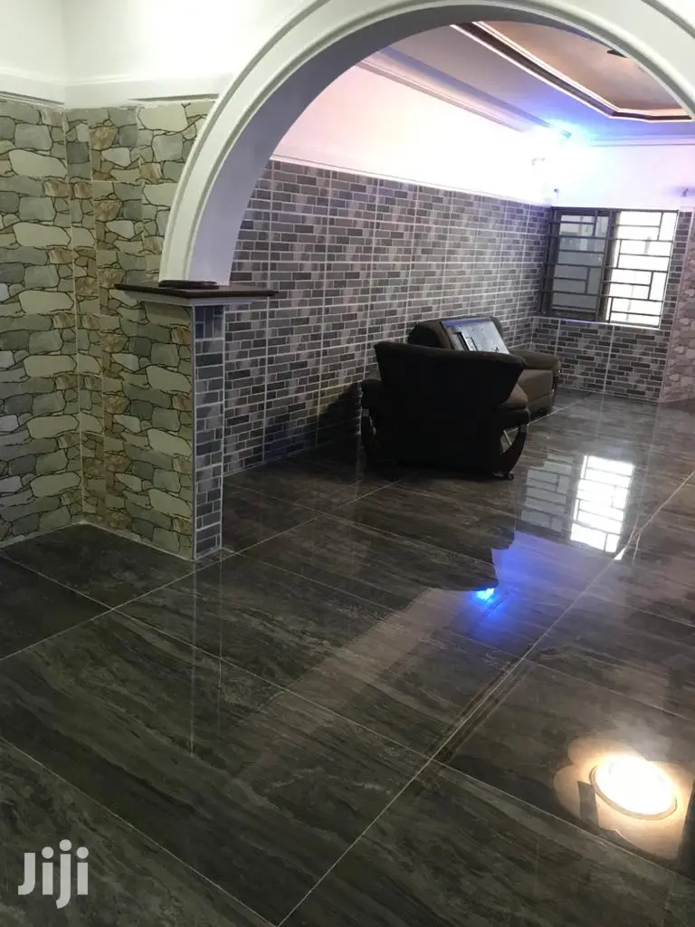 Tiler Tiller