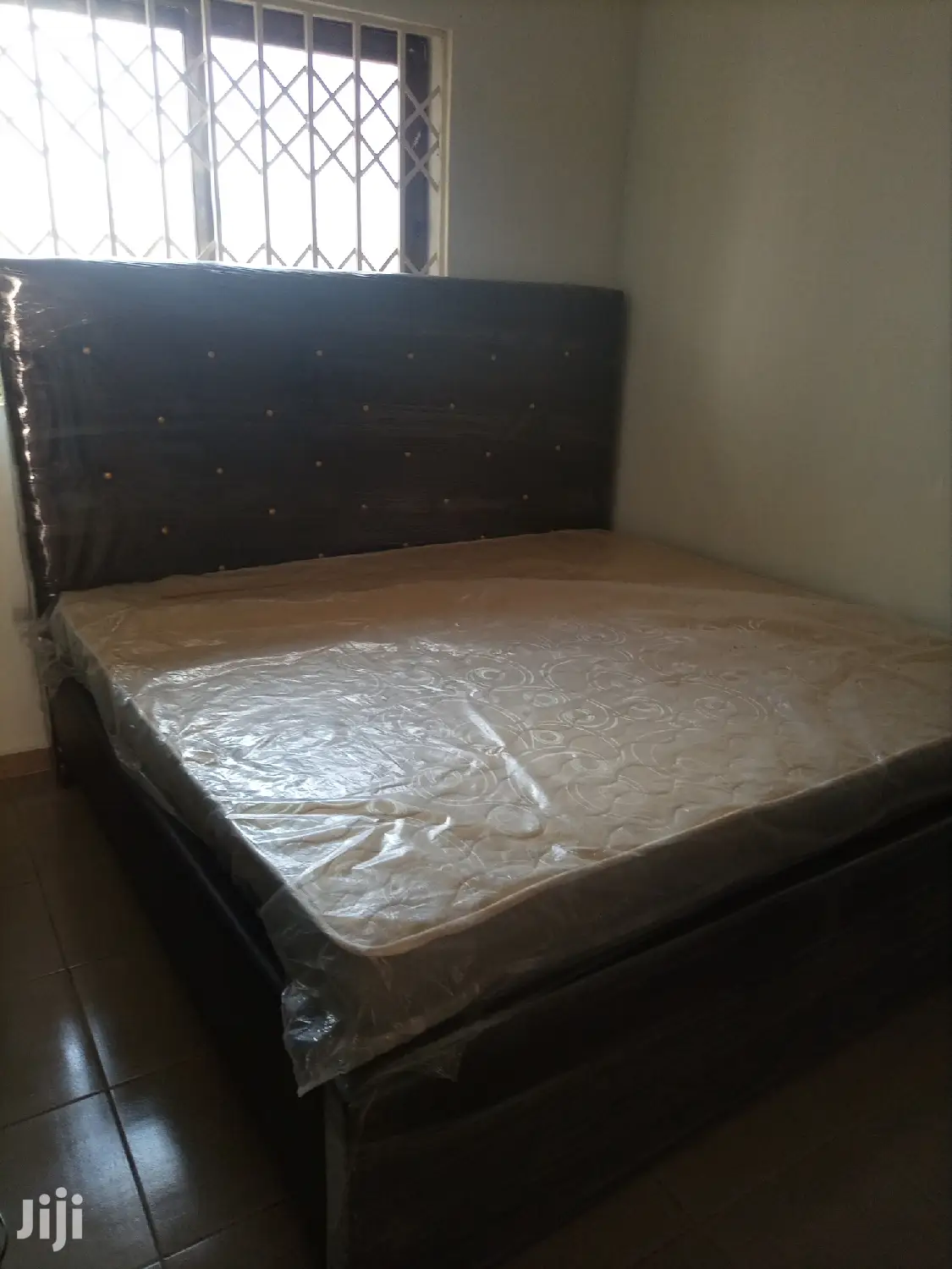 Quality Kingsize Bed With Matress . Free Delivery