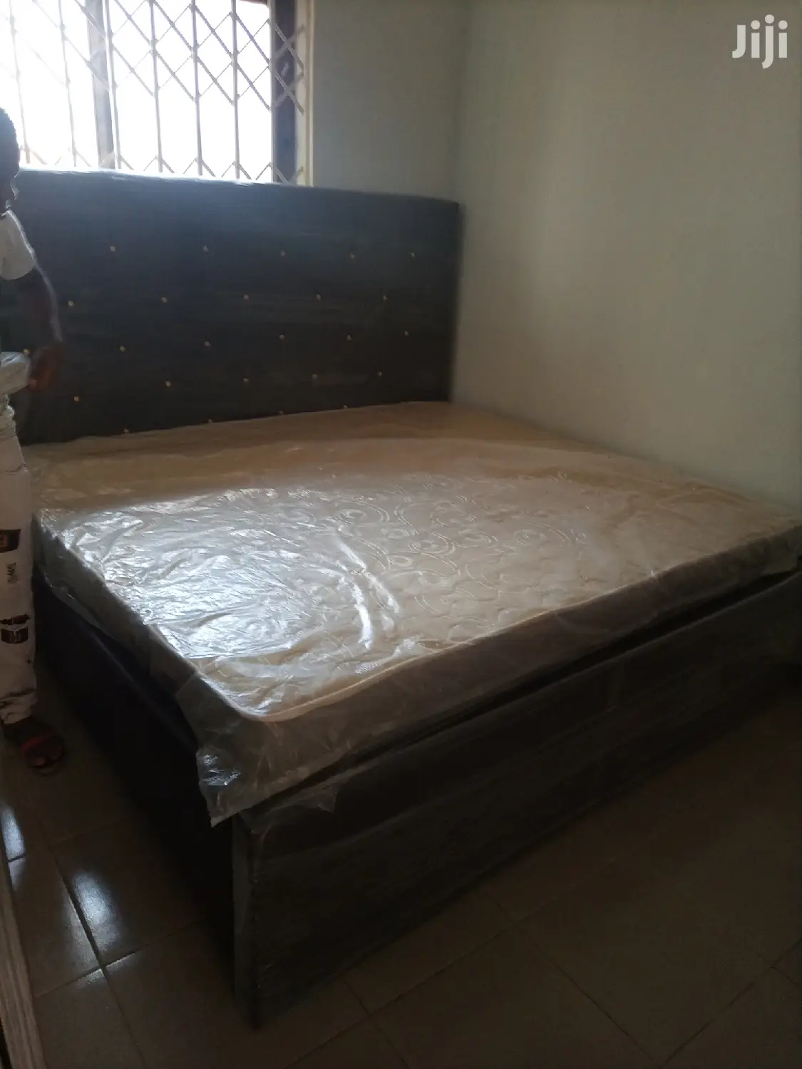 Quality Kingsize Bed With Matress . Free Delivery