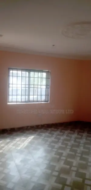 2bdrm House in De-Icons Real Estate, Awutu Senya East Municipal