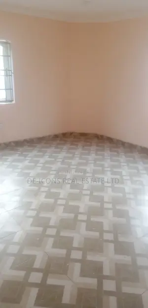 2bdrm House in De-Icons Real Estate, Awutu Senya East Municipal