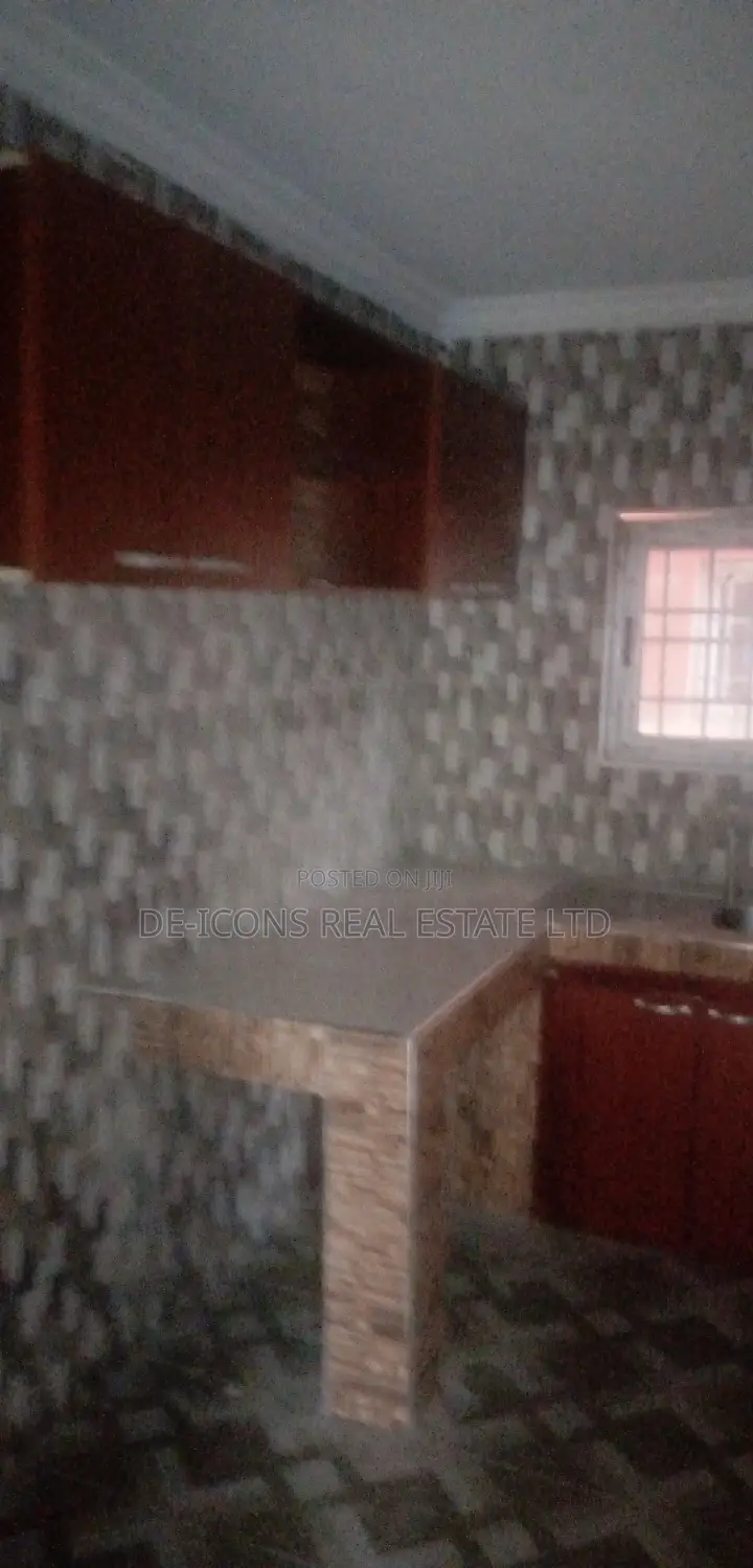 2bdrm House in De-Icons Real Estate, Awutu Senya East Municipal