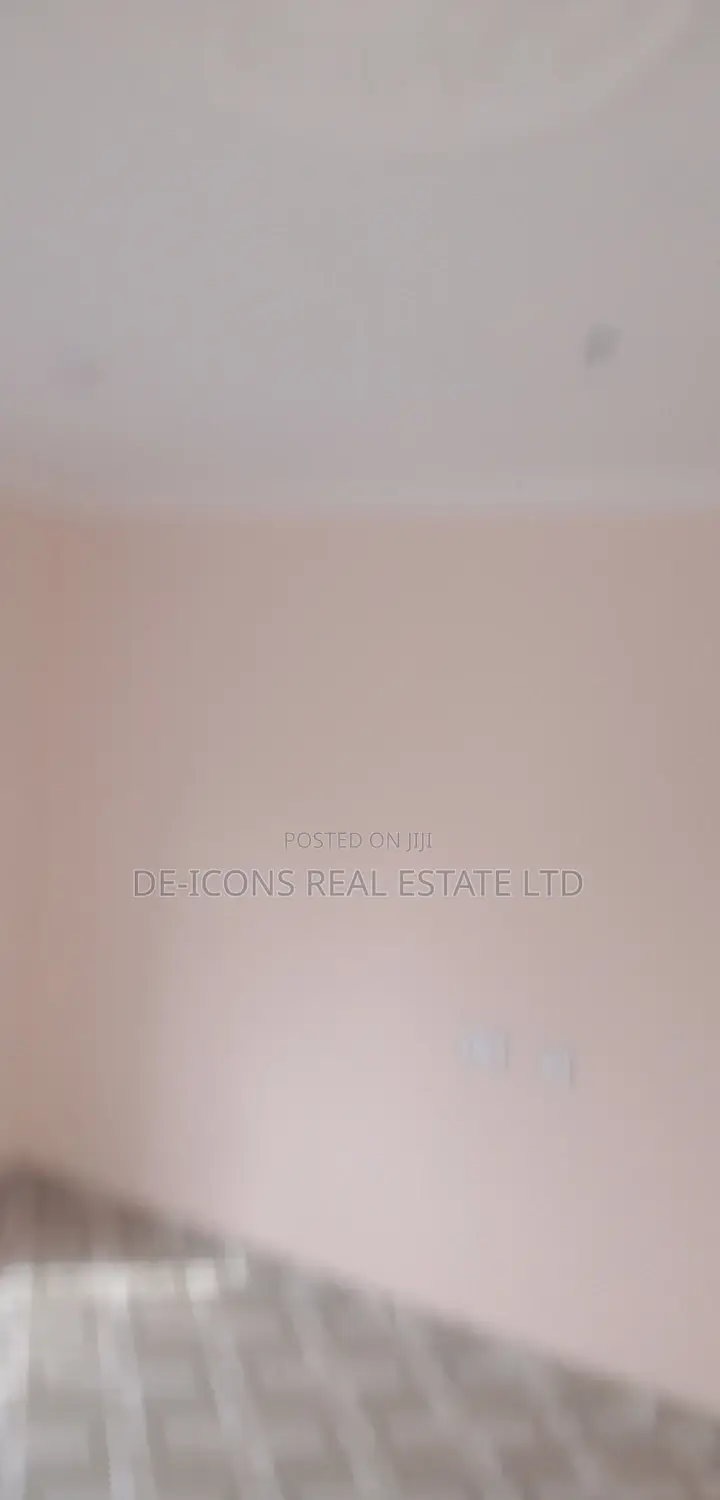 2bdrm House in De-Icons Real Estate, Awutu Senya East Municipal