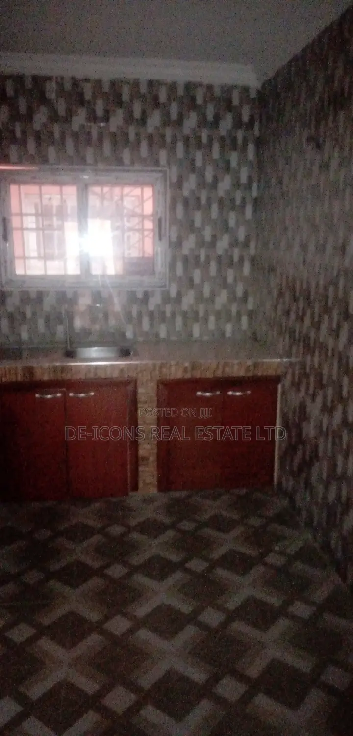2bdrm House in De-Icons Real Estate, Awutu Senya East Municipal