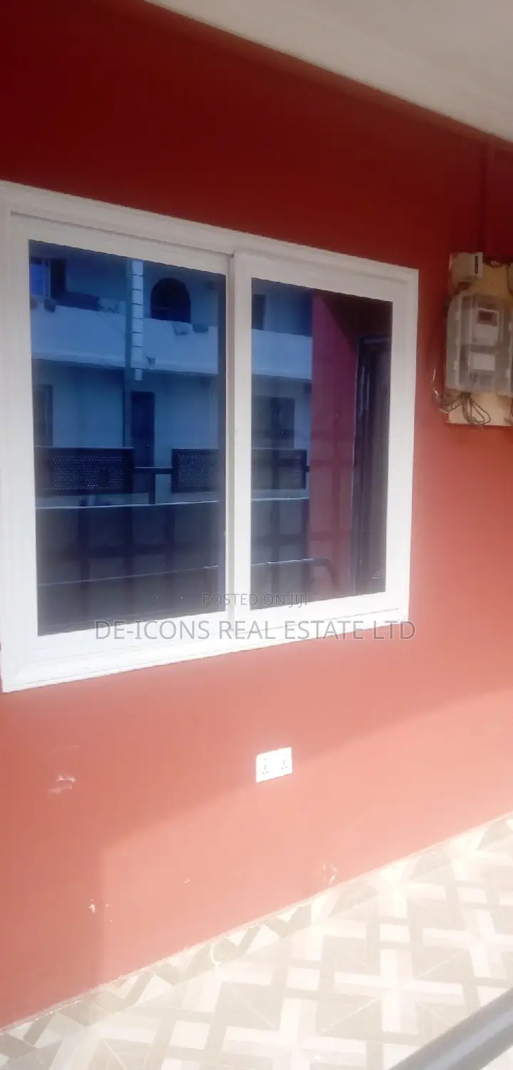 2bdrm House in De-Icons Real Estate, Awutu Senya East Municipal