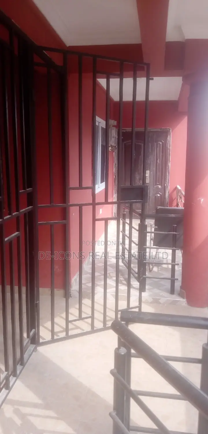 2bdrm House in De-Icons Real Estate, Awutu Senya East Municipal