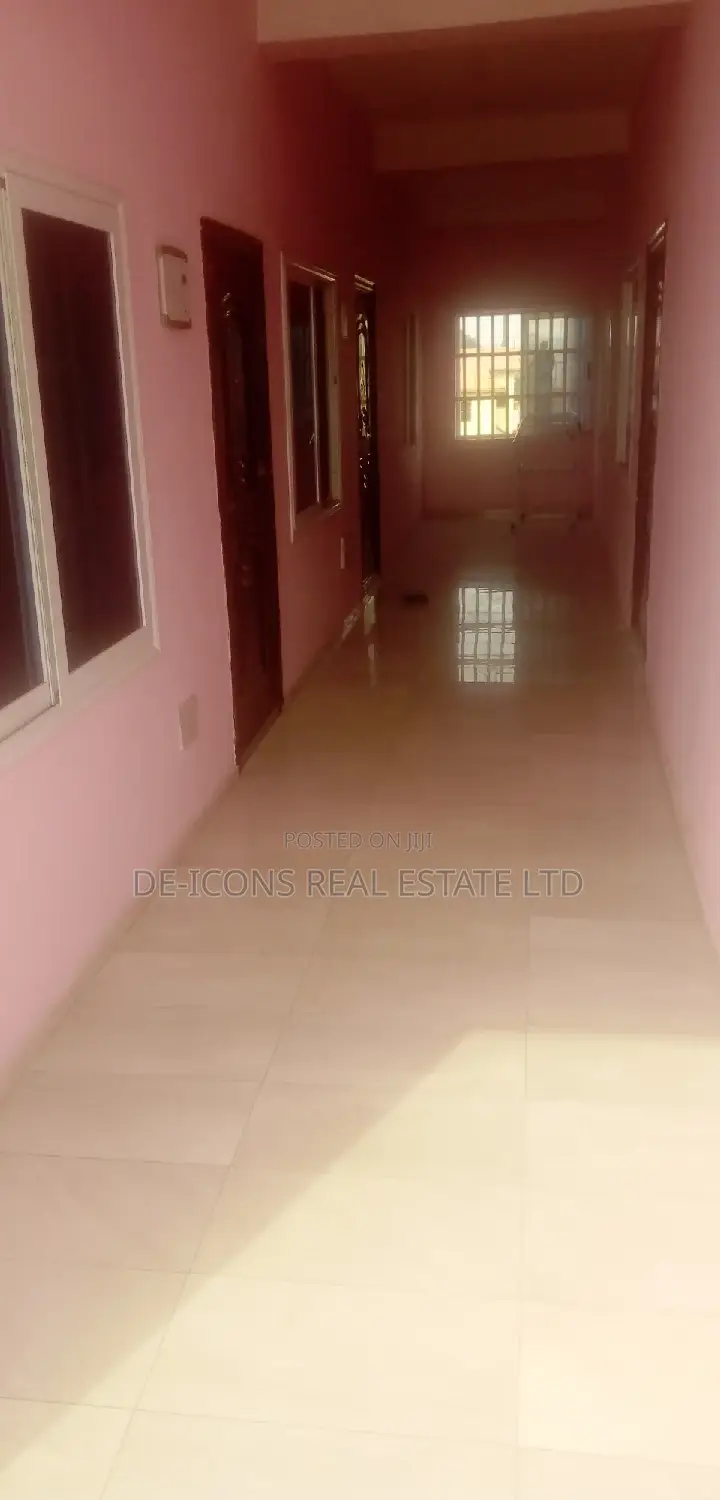 2bdrm Duplex in De-Icons Real Estate, Awutu Senya East Municipal