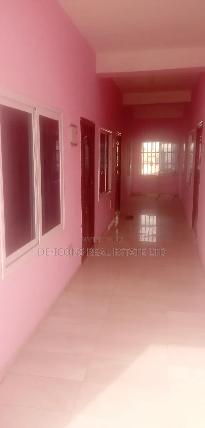 2bdrm Duplex in De-Icons Real Estate, Awutu Senya East Municipal