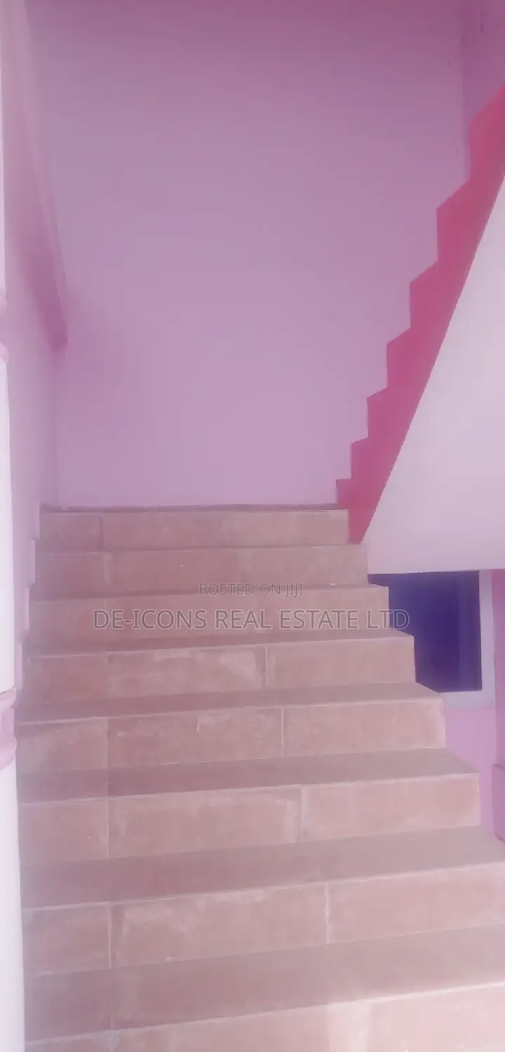 2bdrm Duplex in De-Icons Real Estate, Awutu Senya East Municipal
