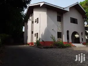 4bdrm House in Bronko Housing , Accra Metropolitan for rent