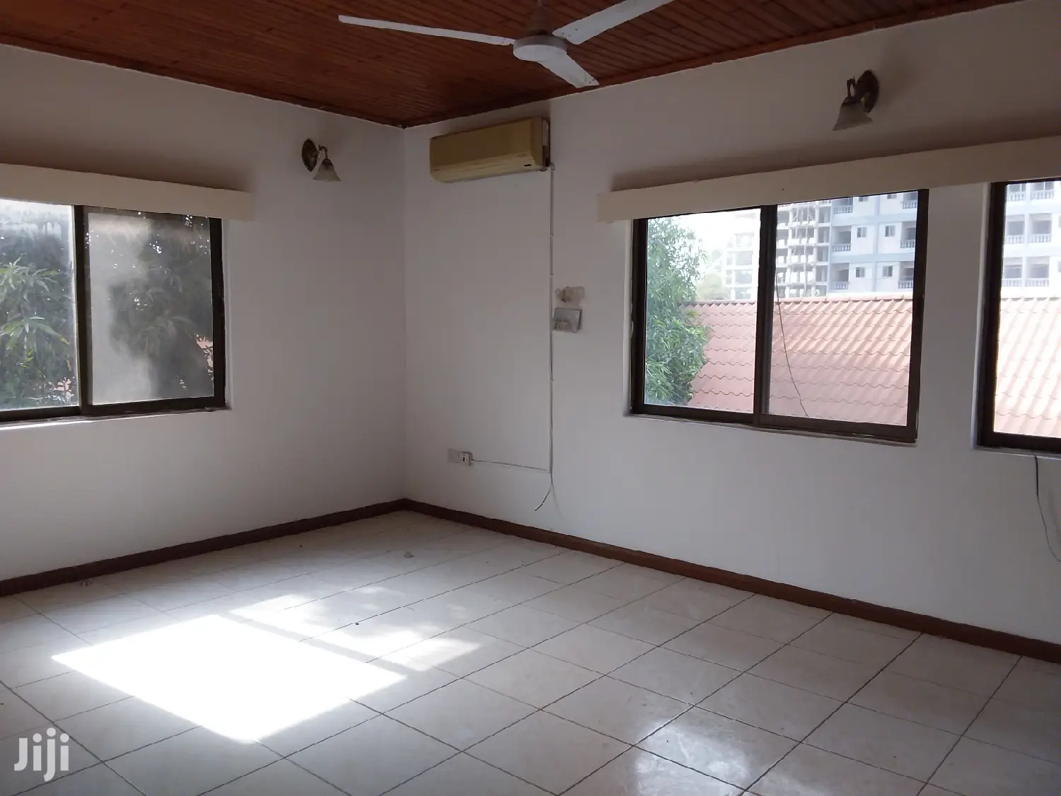 4bdrm House in Bronko Housing , Accra Metropolitan for rent