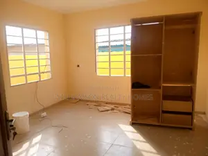 4bdrm House in Klagon Estate Area,, Spintex for sale