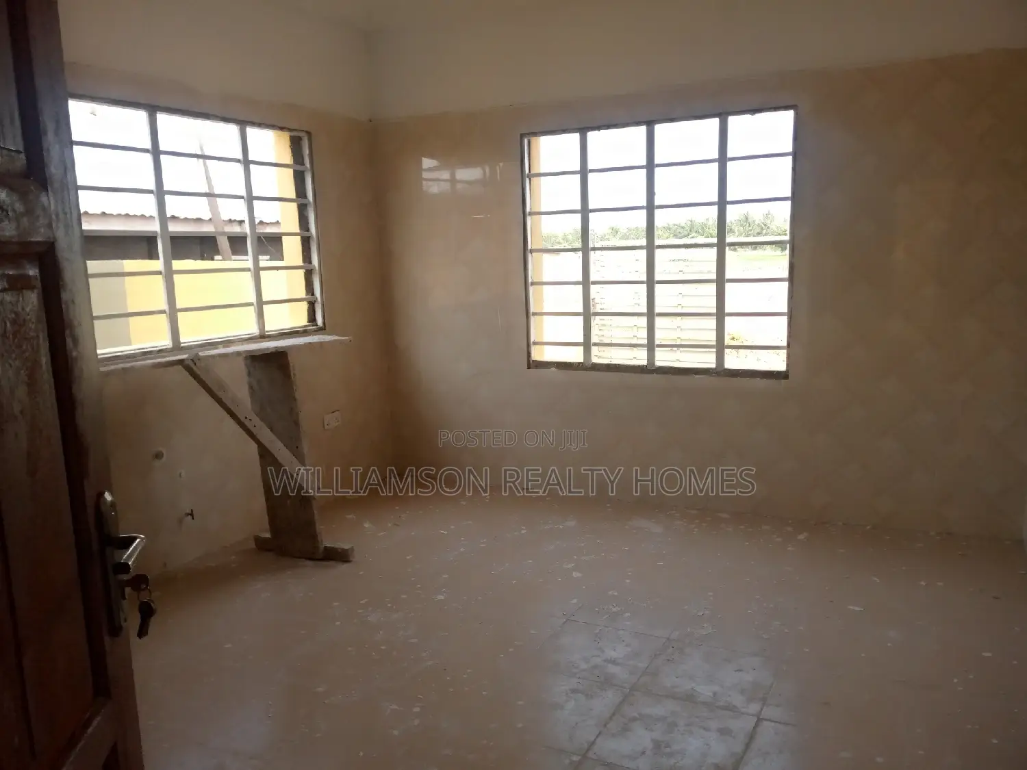 4bdrm House in Klagon Estate Area,, Spintex for sale