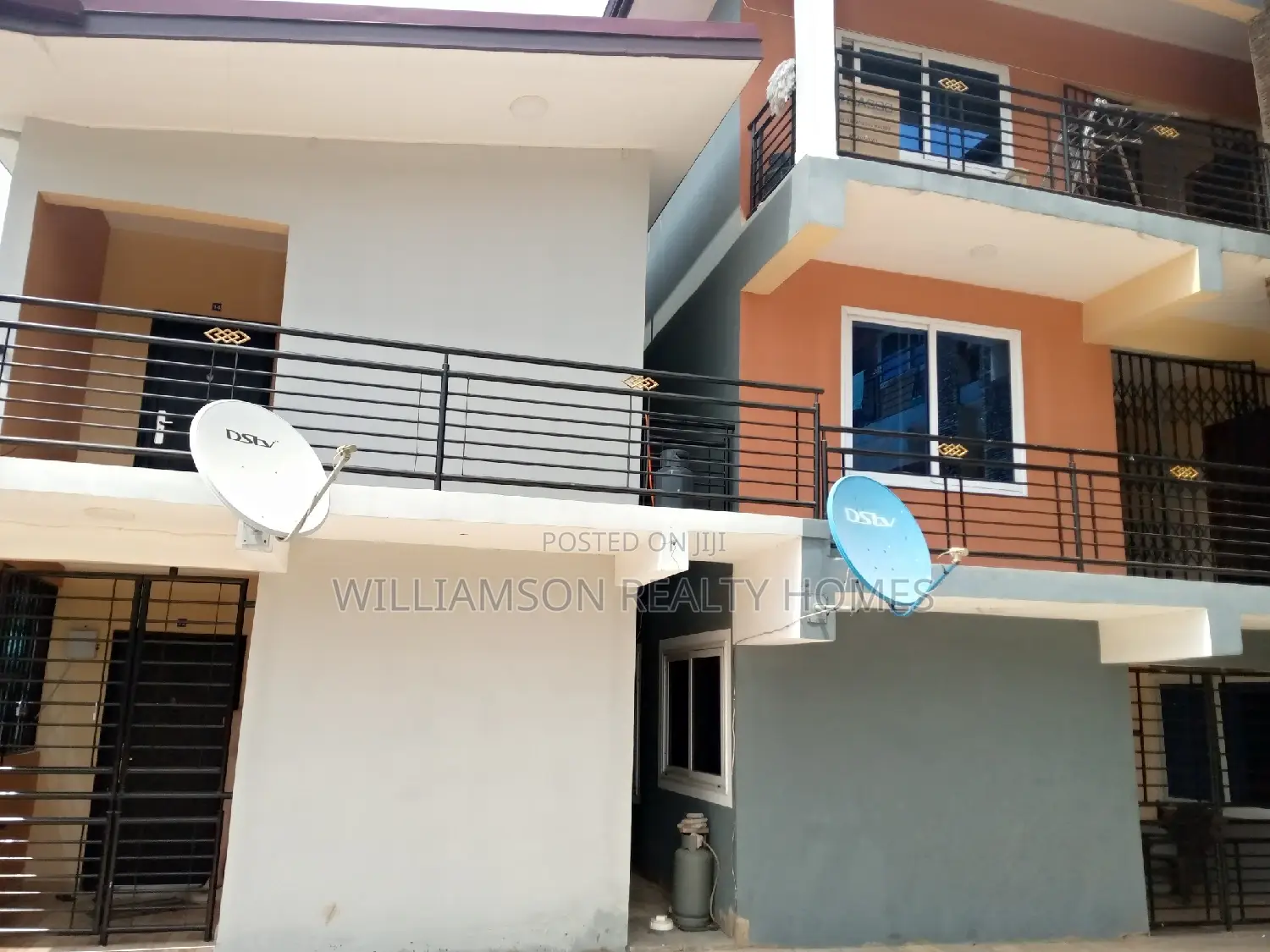 1bdrm Apartment in D.S.T.V. Community, Spintex for rent