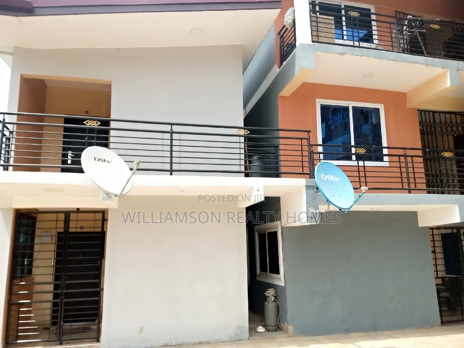 1bdrm Apartment in D.S.T.V. Community, Spintex for rent