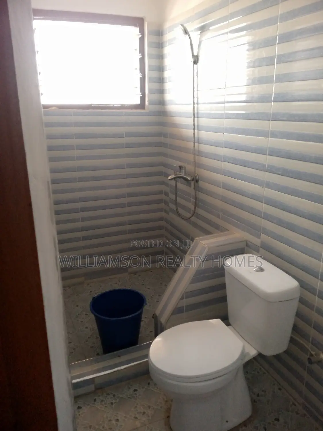 1bdrm Apartment in D.S.T.V. Community, Spintex for rent