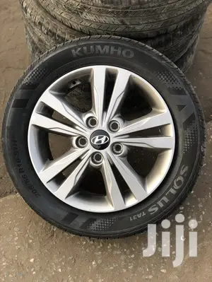 Hyundai Elantra Rims .