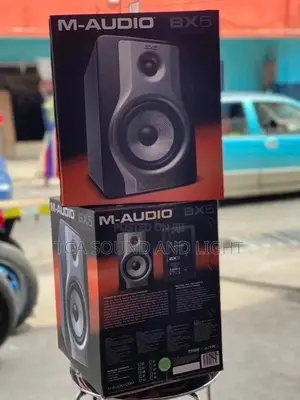 M-Audio Bx5 Carbon 70w 2-Way Active Studio Monitors