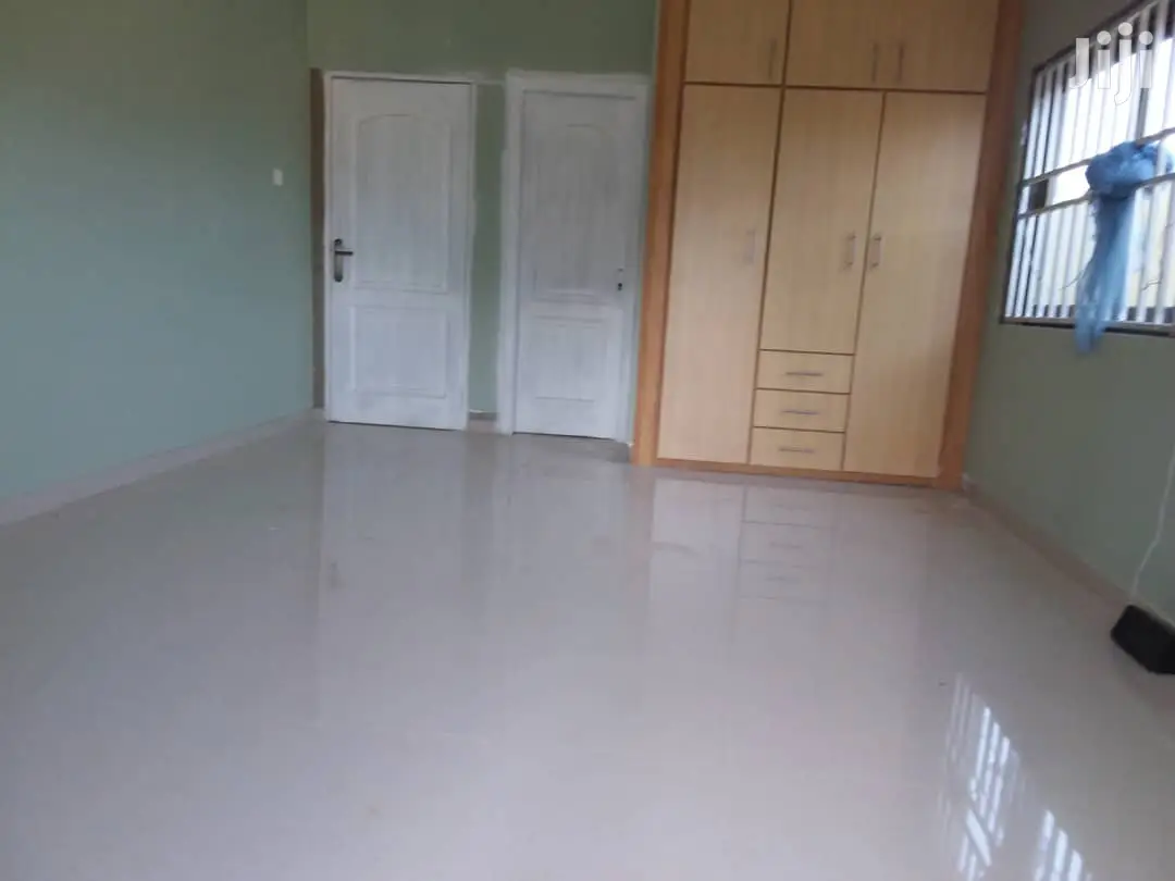 3bdrm House in Bronko Housing, Accra Metropolitan for rent