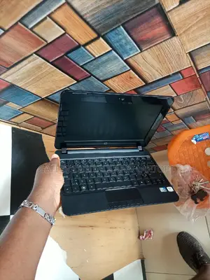 New Laptop HP Mini 1011 2GB Intel Atom HDD 128GB