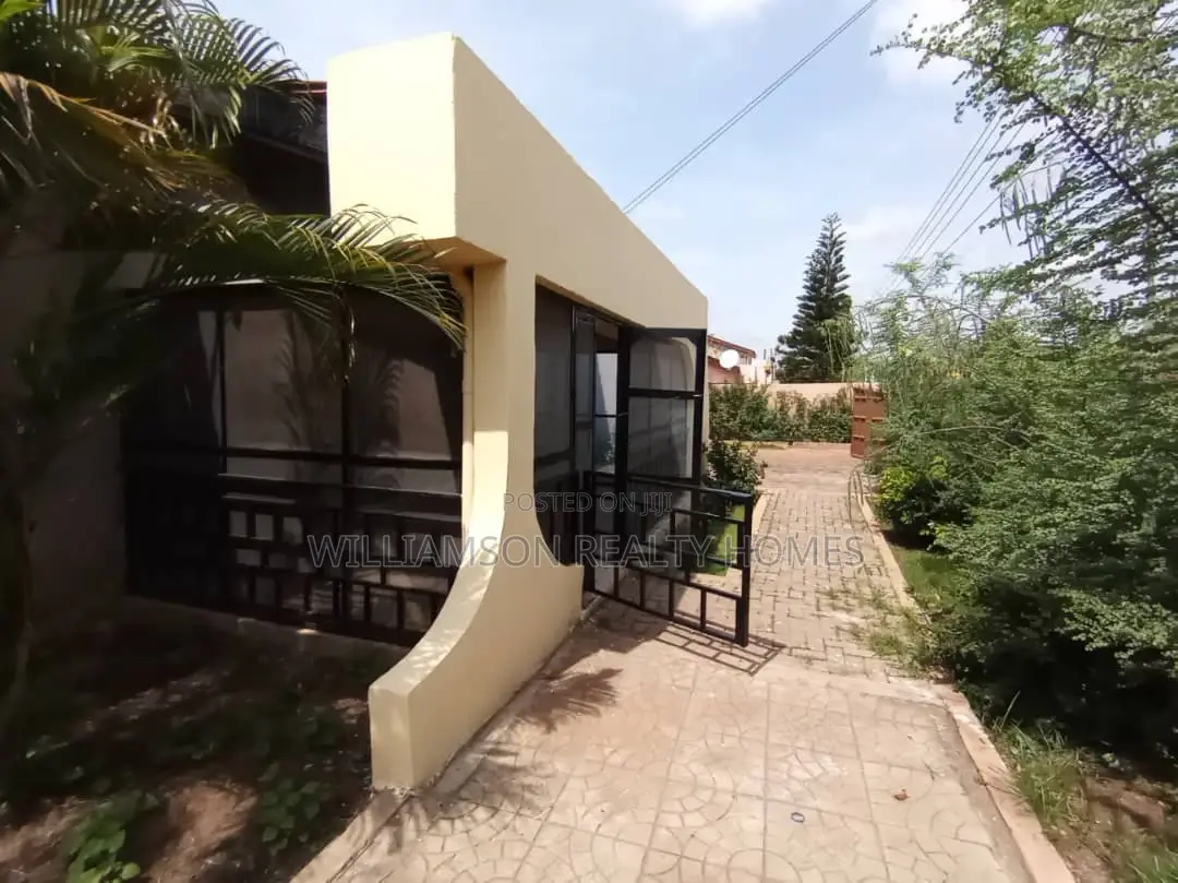 5bdrm House in Manet Court, Spintex for rent
