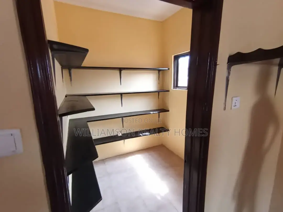 5bdrm House in Manet Court, Spintex for rent