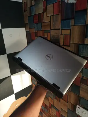 Laptop Dell Vostro 1440 4GB Intel Core I5 HDD 256GB