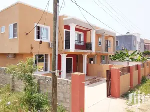 3bdrm House in Bronko Housing, Accra Metropolitan for sale