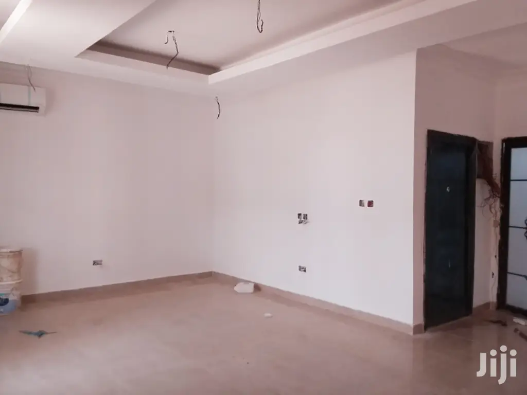 3bdrm House in Bronko Housing, Accra Metropolitan for sale