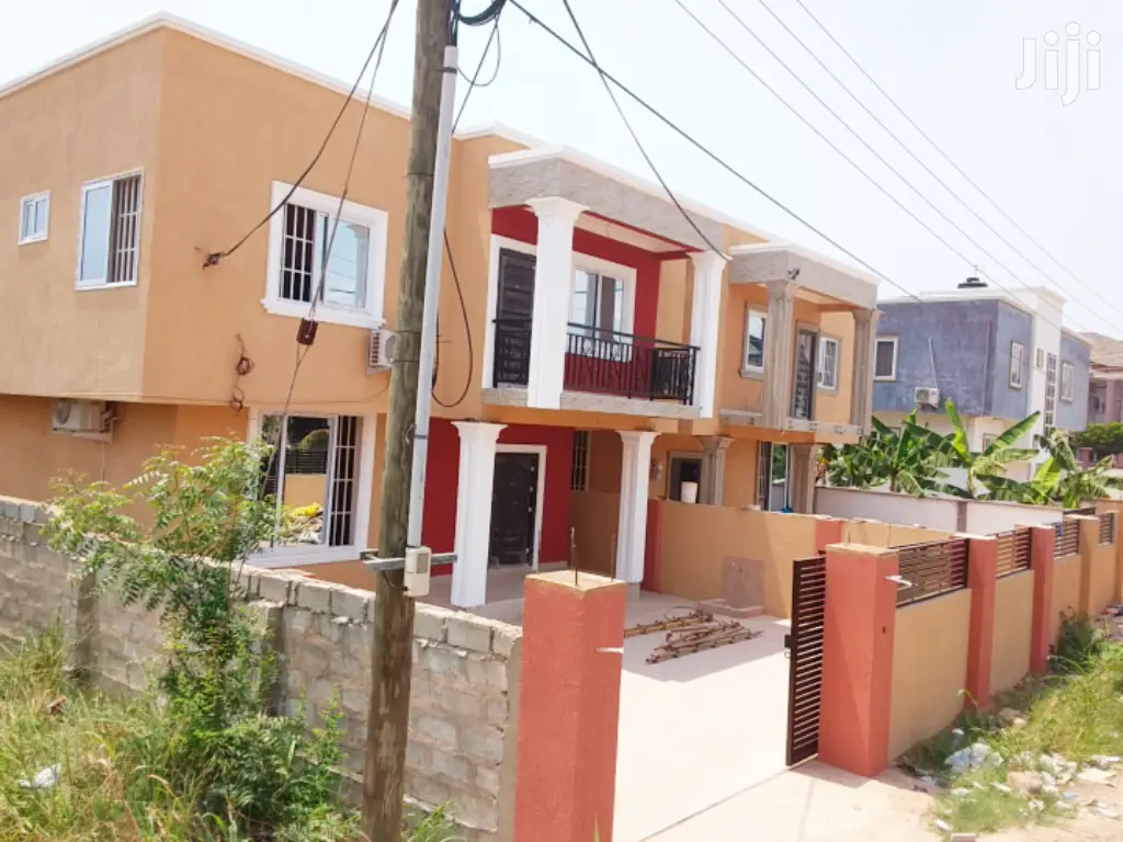 3bdrm House in Bronko Housing, Accra Metropolitan for sale