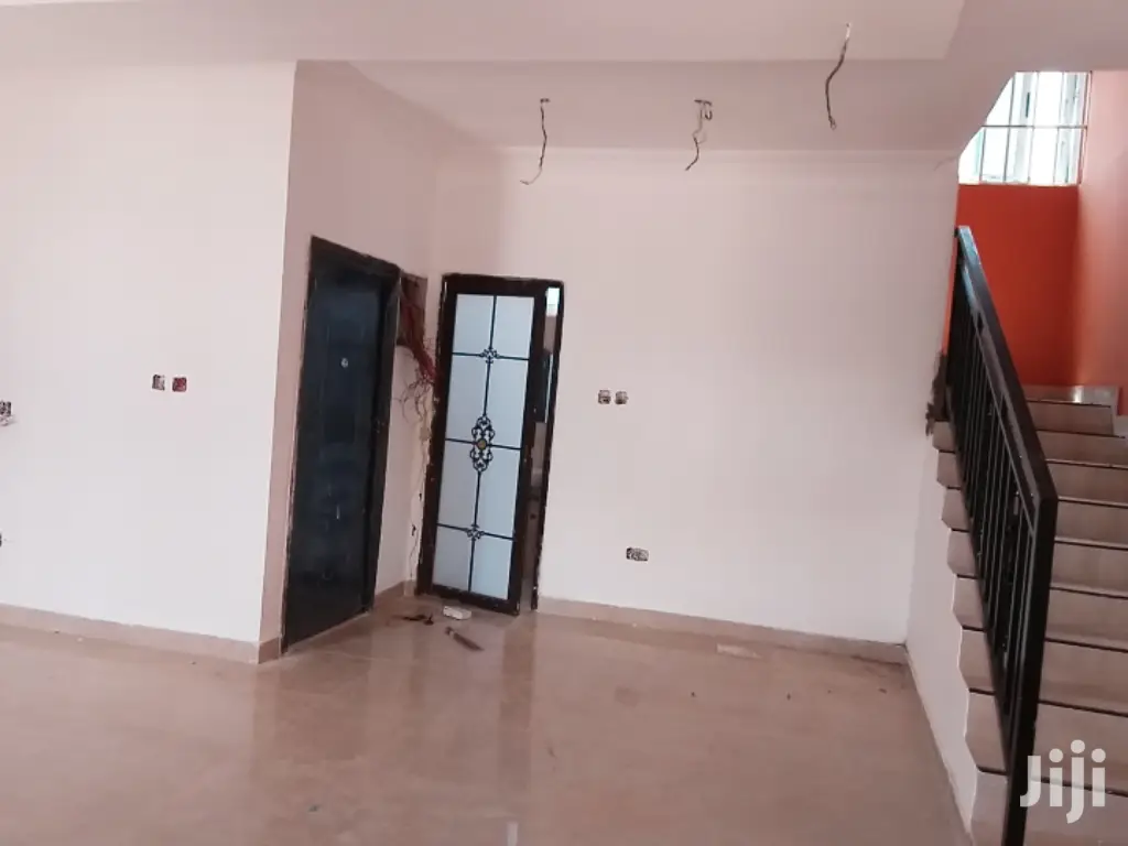 3bdrm House in Bronko Housing, Accra Metropolitan for sale